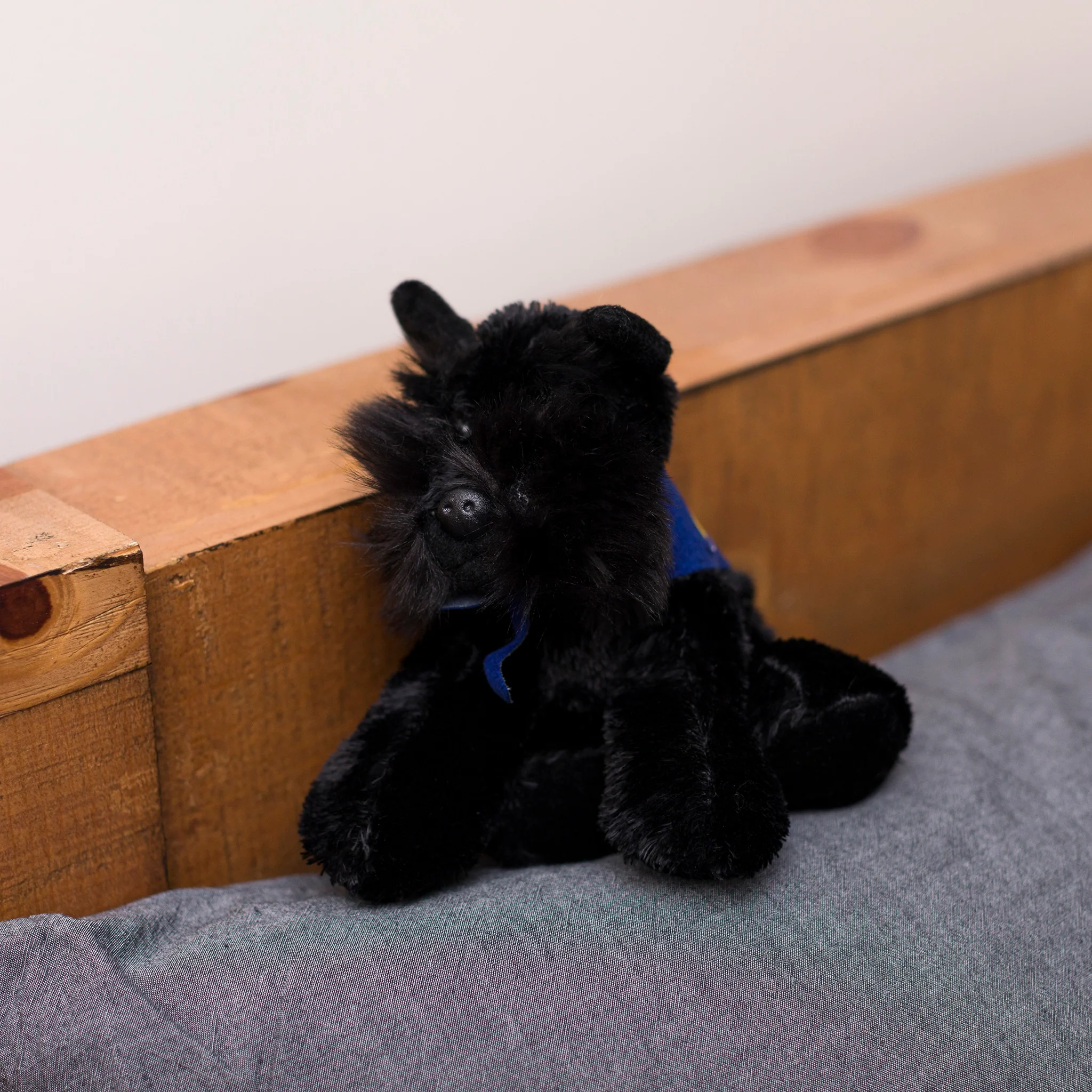 Scottie with Mane 'n Tail Blue Bandana - Image 2